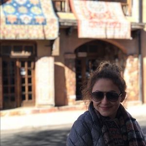 Meet your Posher, Kara